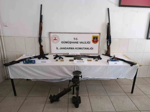 G&uuml;m&uuml;şhane&rsquo;de jandarmadan silah operasyonu
