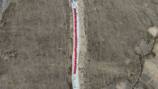 Gümüşhane’de Kabaktepe şehitlerine vefa yürüyüşü düzenlendi
