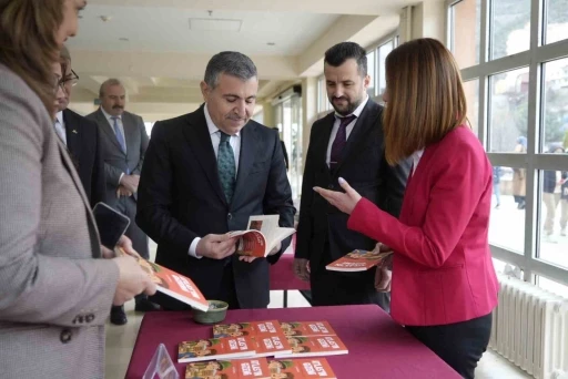 G&uuml;m&uuml;şhane&rsquo;de K&uuml;t&uuml;phane Haftası kutlamaları
