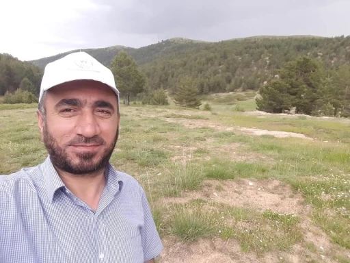 G&uuml;m&uuml;şhane&rsquo;de otomobilin &ccedil;arptığı bir kişi hayatını kaybetti
