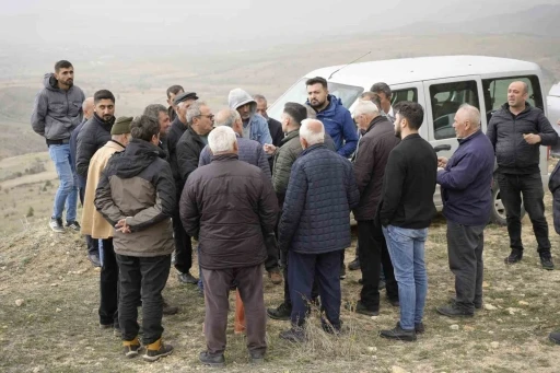 Gümüşhane’de vatandaşlar köylerine yapılması planlanan köpek barınağına tepki gösterdi
