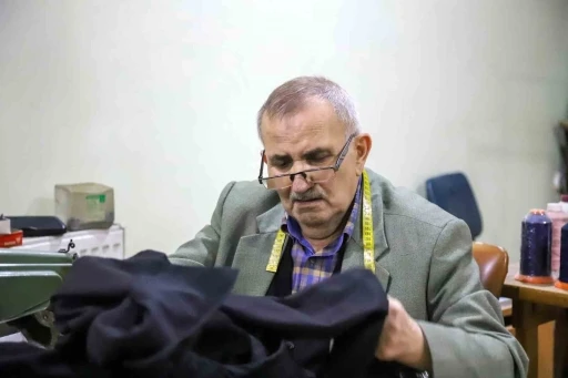 G&uuml;m&uuml;şhane&rsquo;nin &ccedil;ınarlarından İlyas Aslan&rsquo;ın 56 yıllık meslek yolculuğu
