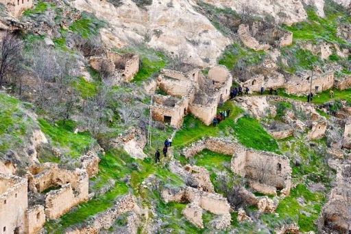 G&uuml;m&uuml;şhane&rsquo;nin saklı hazinesi "Eski Mardin" hayran bırakıyor
