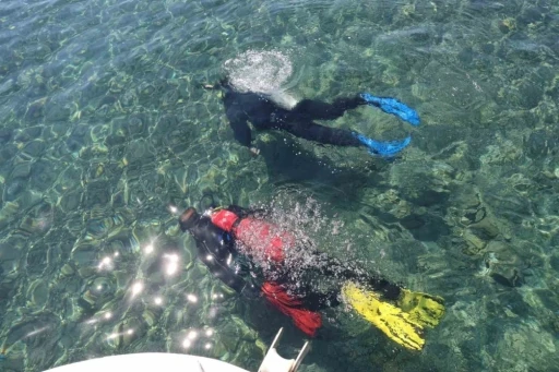 Gündoğan’da deniz dibi temizliği
