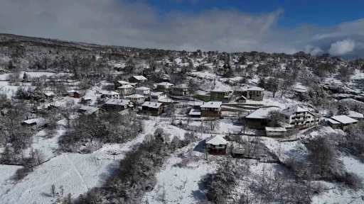 G&uuml;neşin a&ccedil;masıyla oluşan eşsiz kar manzaraları dronla g&ouml;r&uuml;nt&uuml;lendi
