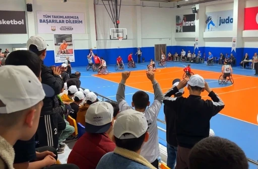 G&uuml;neydoğu derbisinde g&uuml;len taraf Şanlıurfa oldu
