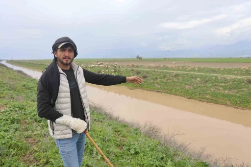 G&uuml;nlerdir kayıp olarak aranan şahsın cansız bedenini derede &ccedil;oban buldu

