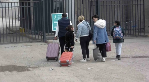 G&uuml;rbulak Sınır Kapısı&rsquo;nda bayram &ouml;ncesi sessizlik
