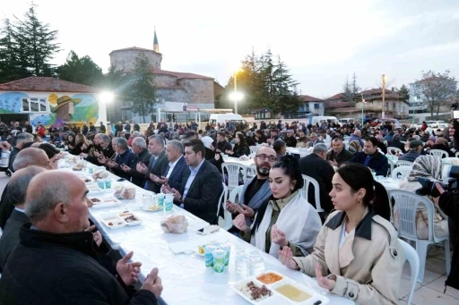Gürhan Albayrak Çifteler ve Han’da ziyaretlerde bulundu
