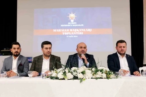 Gürhan Albayrak mahalle başkanlarıyla istişarelerde bulundu
