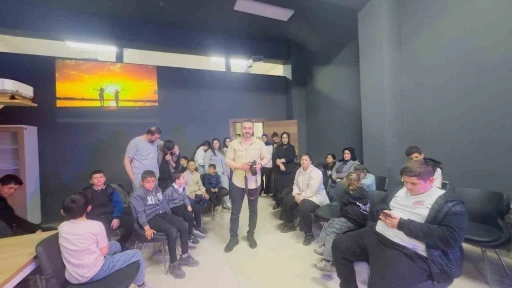 G&uuml;roymak MYO&rsquo;dan &ouml;zel &ccedil;ocuklar i&ccedil;in fotoğraf etkinliği
