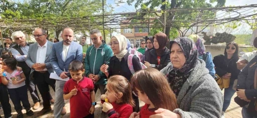 Güvenlik önlemlerinin yetersiz olduğu yol mahalleliyi çileden çıkardı
