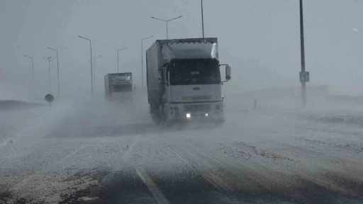G&uuml;zeldere Ge&ccedil;idi&rsquo;nde tipi trafiği olumsuz etkiliyor

