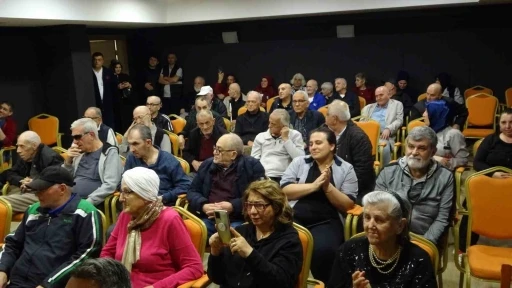 Hababam Sınıfı oyuncuları, yaşlılarla buluştu
