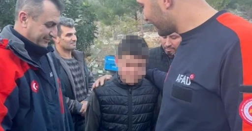 Haber alınamayan çocuğu AFAD ekipleri buldu
