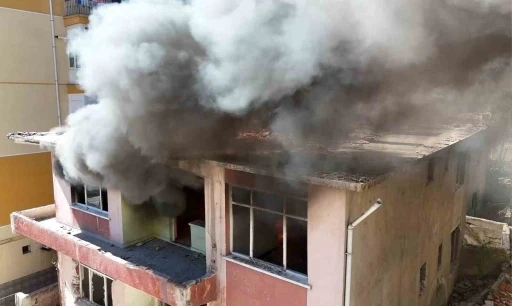 Habersiz tatbikat yapıldı, herkes gerçek sandı: Enkazda çocuk olduğunu düşünen mahalleli endişelendi
