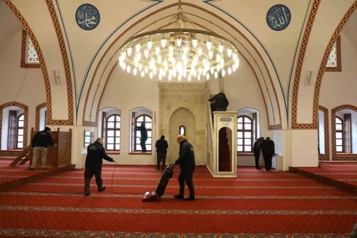 Habibi Neccar Camii&rsquo;nin temizliği HBB&rsquo;ye emanet
