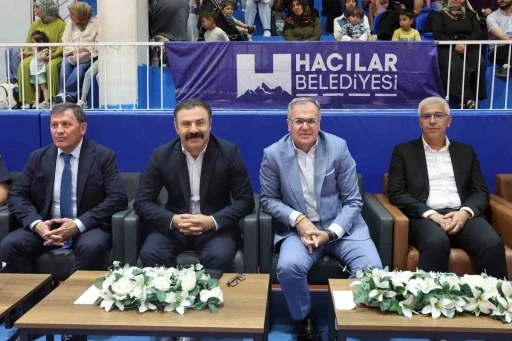 Hacılar&rsquo;da yaz spor okulları coşkuyla a&ccedil;ıldı
