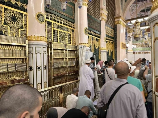 Hacılar Ravda-ı Mutahhara’ya koştular
