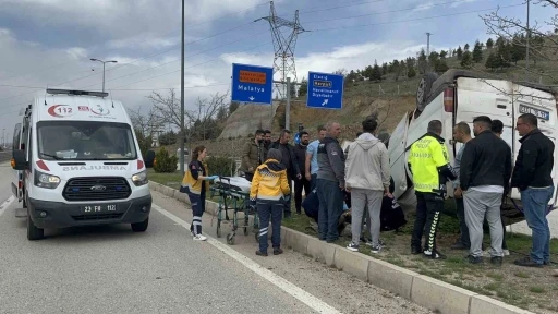 Hafif ticari araç takla attı, sürücü şans eseri kurtuldu
