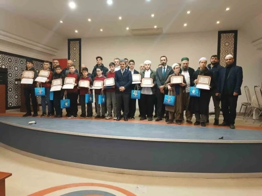 Hafızlık belgeleri verildi
