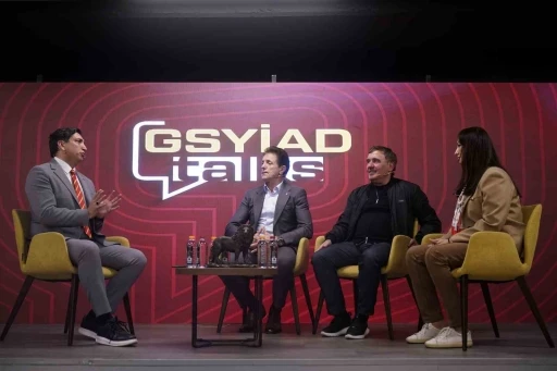 Hagi ve Popescu, yıl dönümünde UEFA Kupası zaferini anlattı
