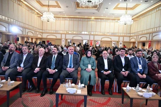 HAK-İŞ Genel Başkanı Arslan: "Sendikalaşma oranında kadınlar &ccedil;ok geride"
