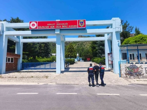Hakaret su&ccedil;undan aranan şahıs yakalandı
