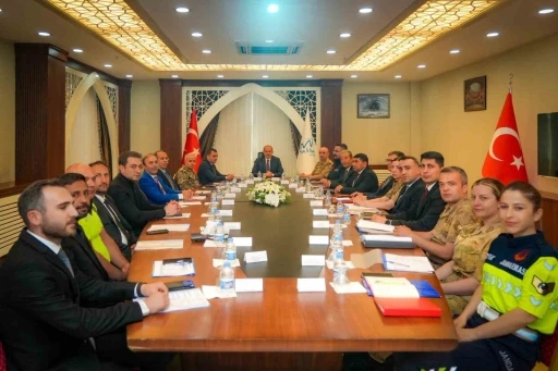 Hakkari&rsquo;de aranan 340 şahıs yakalandı
