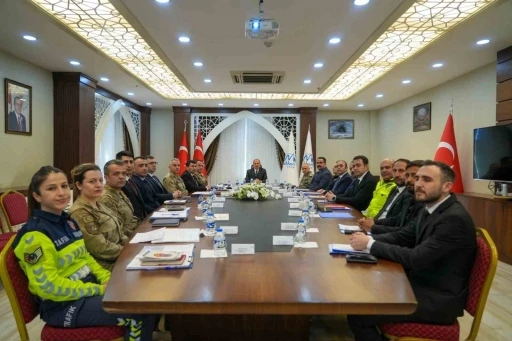 Hakkari&rsquo;de &ccedil;eşitli su&ccedil;lardan 397 kişi yakalandı
