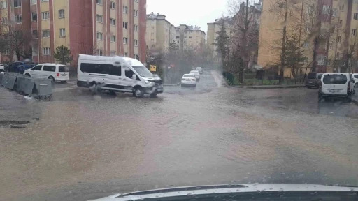 Hakkari&rsquo;de sağanak alarmı
