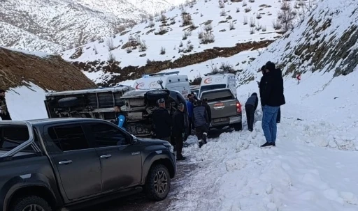 Hakkari&rsquo;de trafik kazası: 2 yaralı
