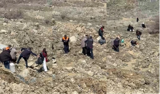 Hakkari-Van yolunda Jandarma ve AFAD&rsquo;dan ge&ccedil;iş desteği
