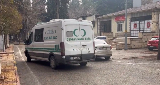 Halı fabrikasında makineye sıkışan iş&ccedil;i hayatını kaybetti
