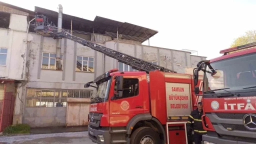 Halı yıkama at&ouml;lyesinde &ccedil;ıkan yangın s&ouml;nd&uuml;r&uuml;ld&uuml;