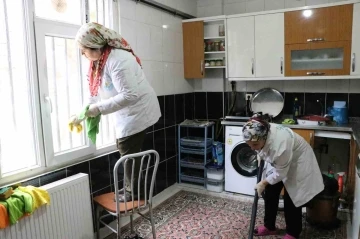 Haliliye Belediyesi evde bakım hizmetini s&uuml;rd&uuml;r&uuml;yor
