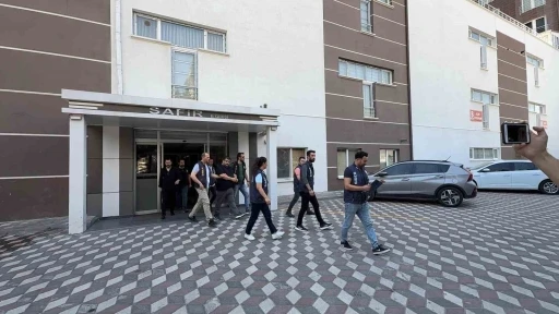 ’Halk arasında endişe korku ve panik oluşturmak’ suçundan tutuklandı

