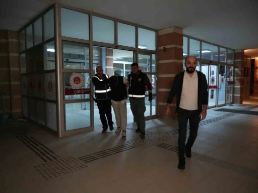 Hamile eşini öldürüp cesetle aynı evde 10 gün boyunca kalan koca tutuklandı
