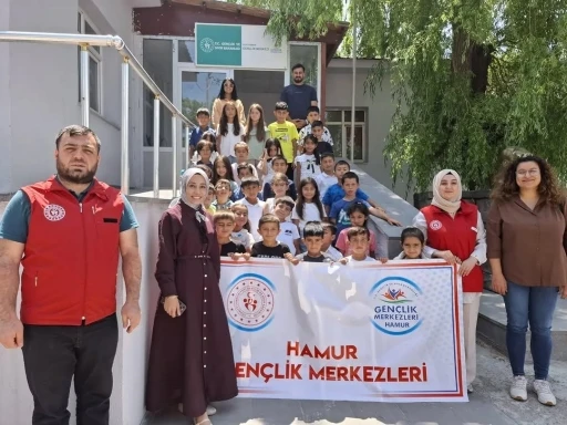 Hamur’da öğrencilere sinema sürprizi
