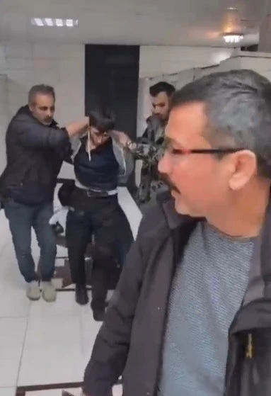 Hapis cezasından ka&ccedil;mak i&ccedil;in 2 ay tuvalette saklanmış
