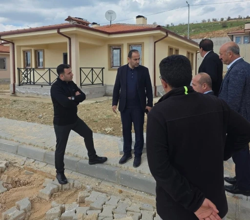 Harmanlı Beldesinde kalıcı konutlar ve cami inşaatı incelendi

