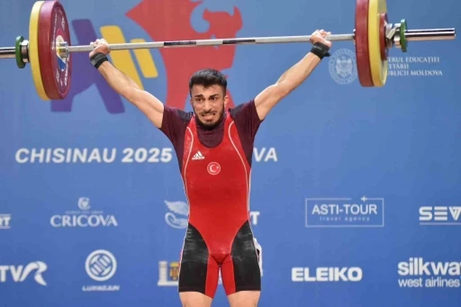 Harun Algül’den altın madalya
