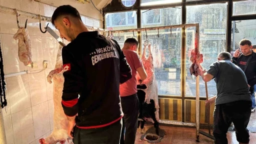 Hask&ouml;y&rsquo;de bayram namazının ardından kurban kesimi başladı
