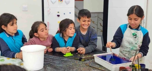 Hask&ouml;y&rsquo;de ebru sanatına yoğun ilgi
