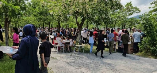 Hask&ouml;y&rsquo;de Gazze yararına hayır &ccedil;arşısı kuruldu
