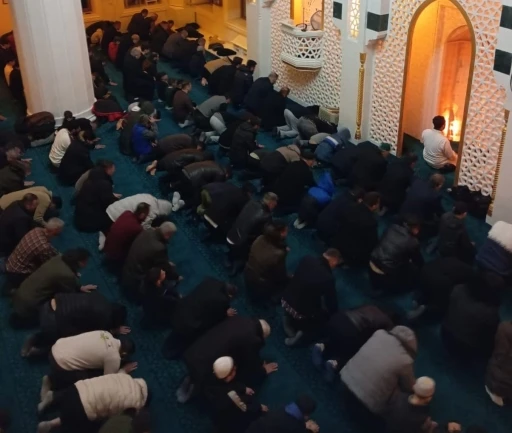 Hask&ouml;y&rsquo;de Kadir Gecesi dualarla idrak edildi
