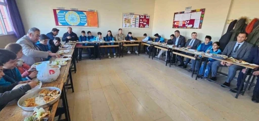 Hask&ouml;y&rsquo;de yerli ve milli savunma sanayi &uuml;r&uuml;nleri sergilendi
