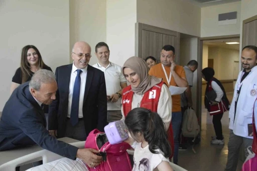 Hasta çocuklara kırtasiye desteği
