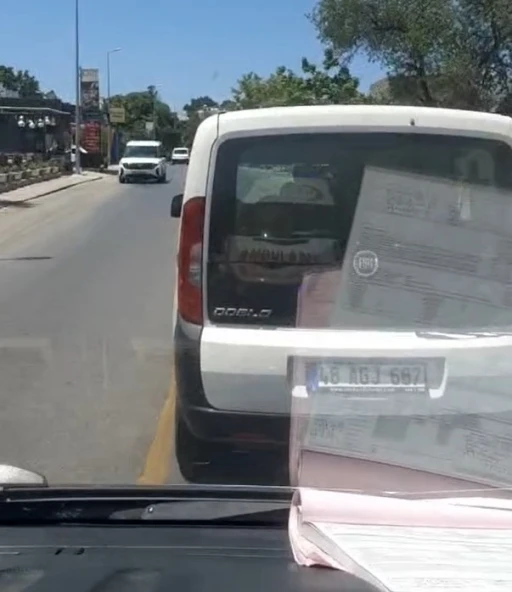 Hasta taşıyan ambulansa yol vermeyince gözaltına alındı
