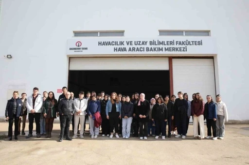Hatay B&uuml;y&uuml;kşehir Belediyesi&rsquo;nin kariyer planlama gezileriyle lise &ouml;ğrencileri &uuml;niversiteyi gezdi
